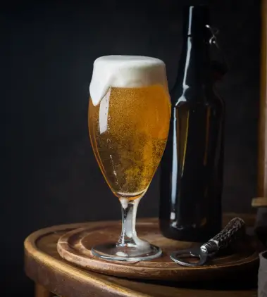 glass-beer-on-dark-background-2025-01-09-06-06-59-utc glass-beer-on-dark-background-2025-01-09-06-06-59-utc